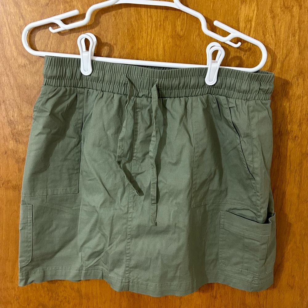 Green skort